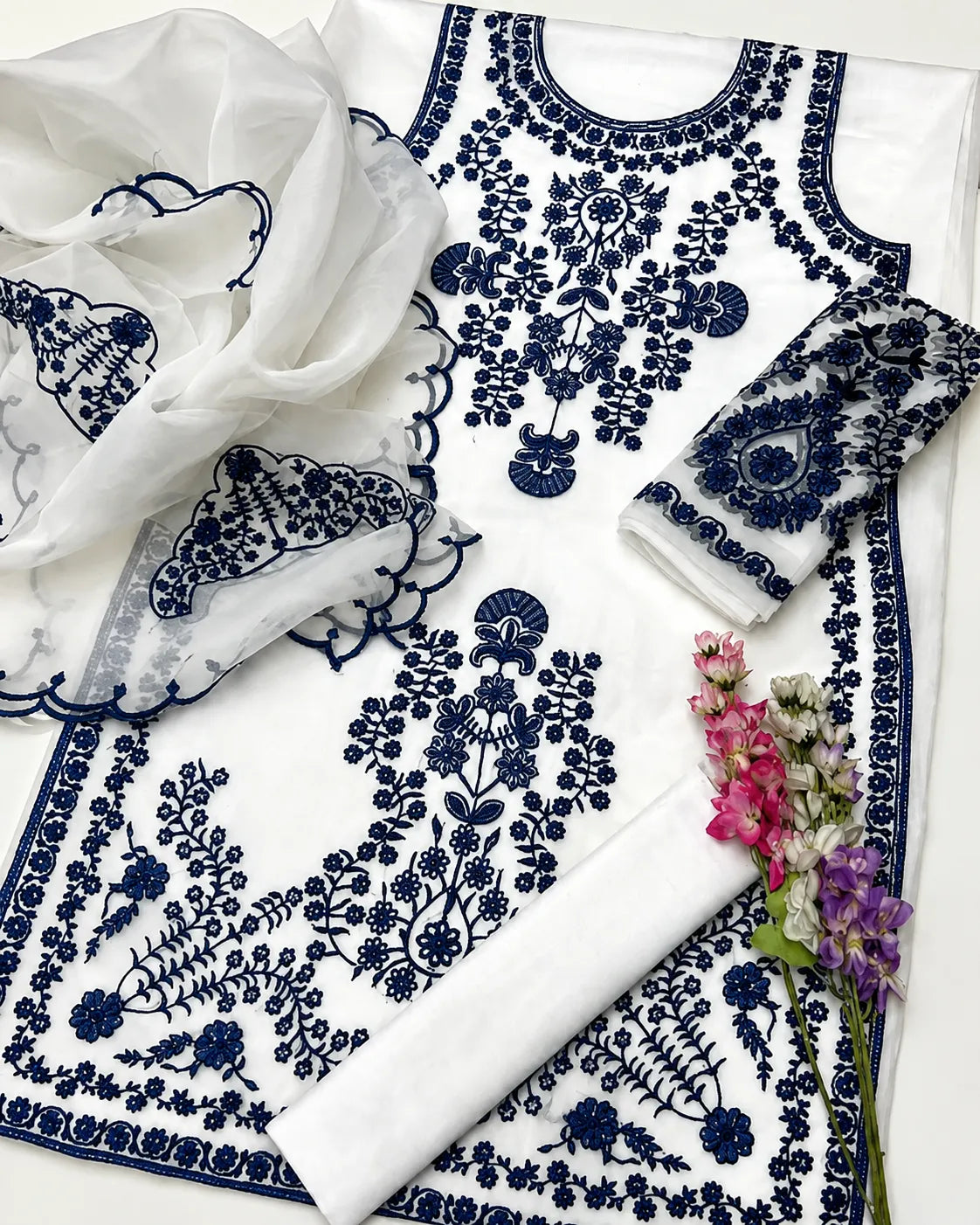 Sapphire 3-Piece Embroidered Lawn Suit – Premium Collection